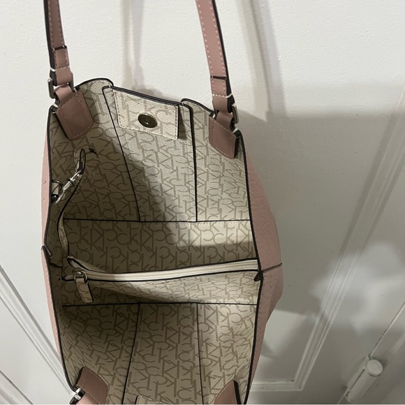 CALVIN KLEIN NEW BAG Size: 16x11x5 - Picture 4 of 11